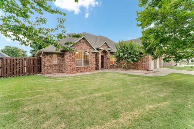 4334 E Oakmont Drive, Fayetteville, AR 72701