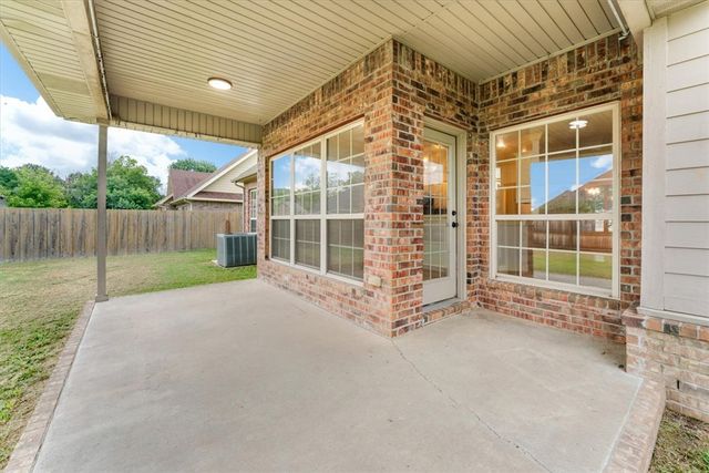 4334 E Oakmont Drive, Fayetteville, AR 72701