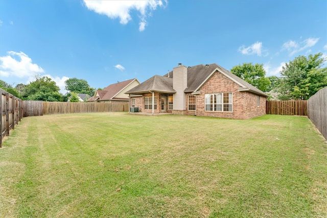 4334 E Oakmont Drive, Fayetteville, AR 72701