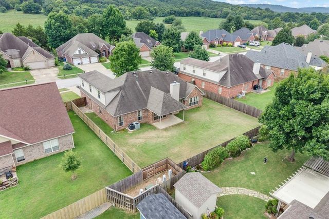 4334 E Oakmont Drive, Fayetteville, AR 72701