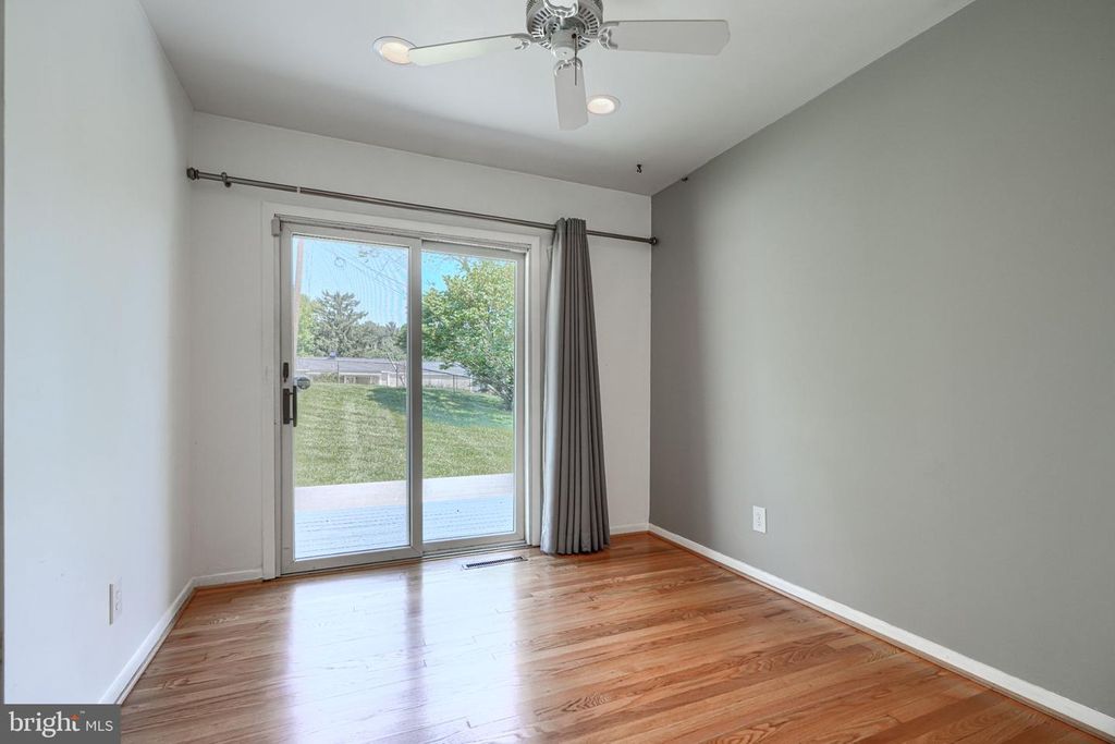 Image 17 of property listing at 112 CONEWOOD AVE, Reisterstown, MD 21136