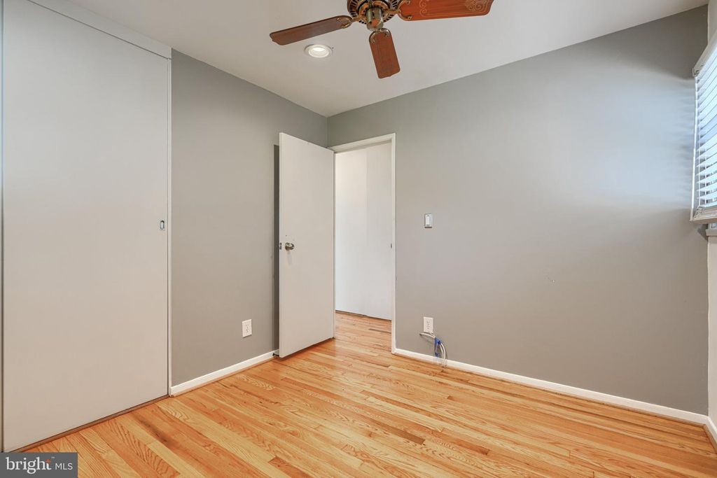Image 20 of property listing at 112 CONEWOOD AVE, Reisterstown, MD 21136