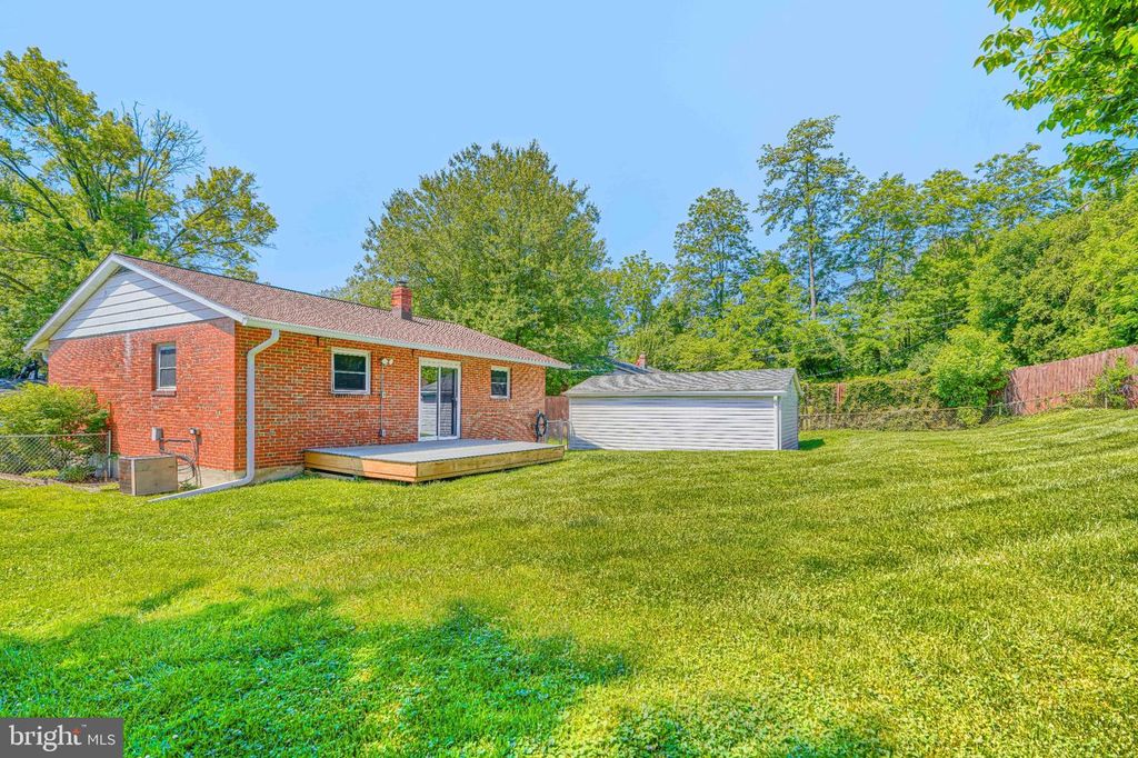 Image 25 of property listing at 112 CONEWOOD AVE, Reisterstown, MD 21136