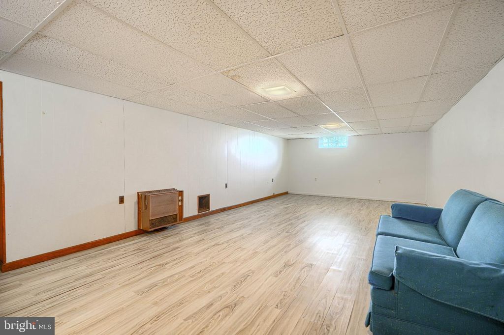Image 31 of property listing at 112 CONEWOOD AVE, Reisterstown, MD 21136