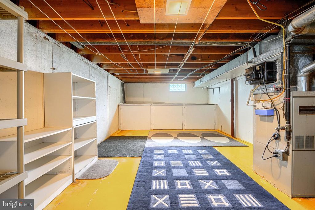 Image 37 of property listing at 112 CONEWOOD AVE, Reisterstown, MD 21136