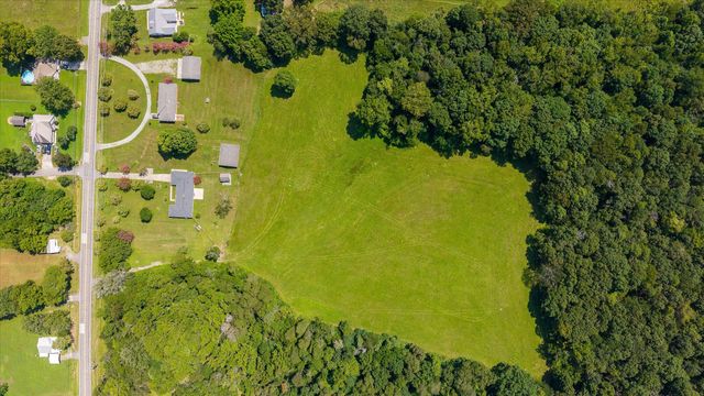 4329 S Ga 301 Highway, Trenton, GA 30752