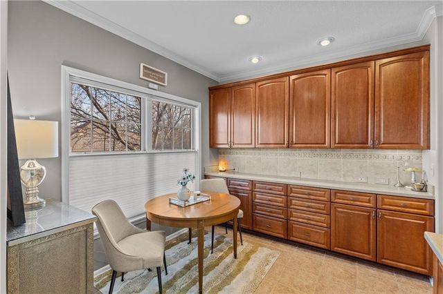 11020 Charlotte Street, Kansas City, MO 64131