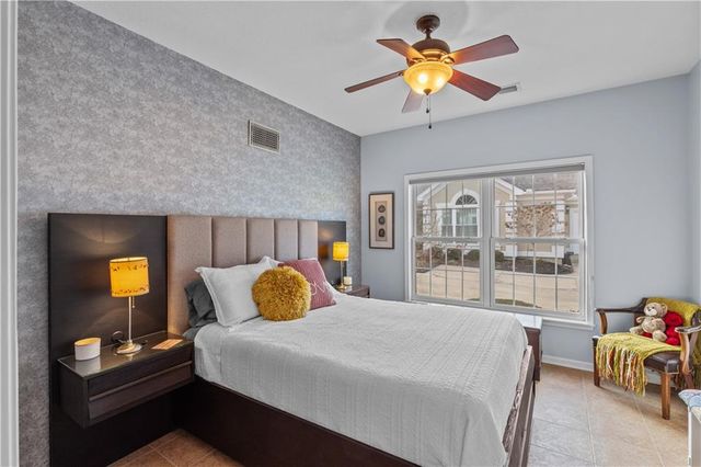 11020 Charlotte Street, Kansas City, MO 64131