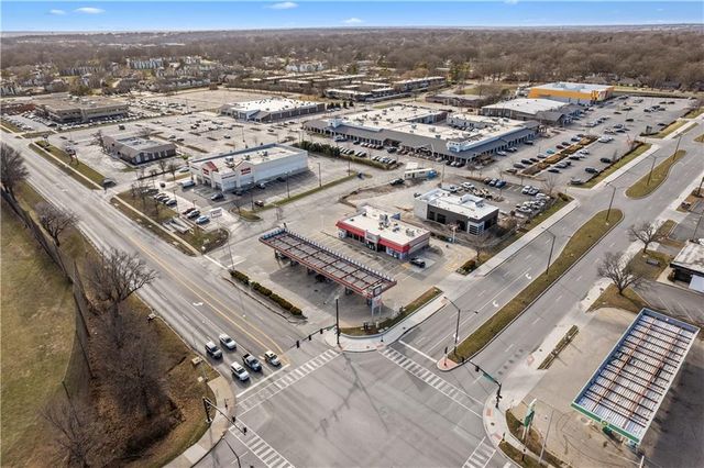 11020 Charlotte Street, Kansas City, MO 64131