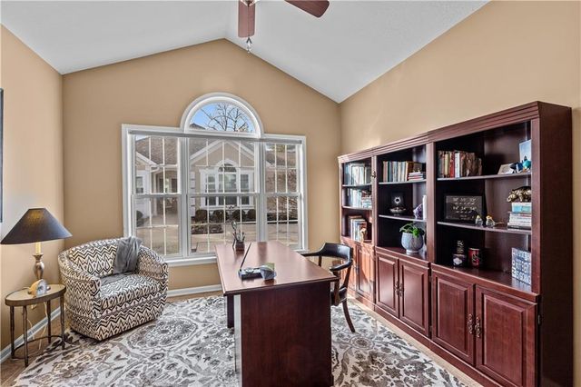 11020 Charlotte Street, Kansas City, MO 64131