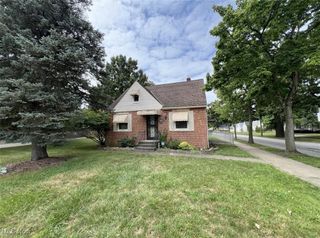 5572 South Boulevard, Maple Heights, OH 44137