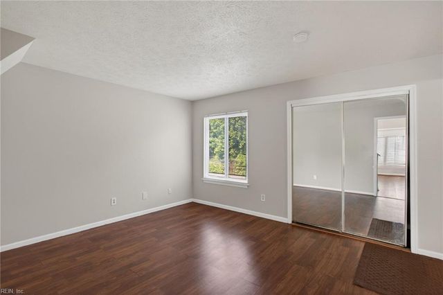 223 Pacific DR, Hampton, VA 23666