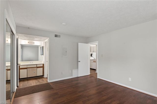 223 Pacific DR, Hampton, VA 23666