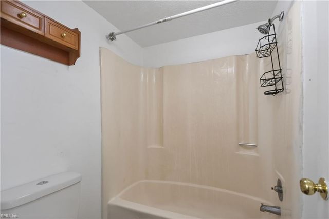 223 Pacific DR, Hampton, VA 23666