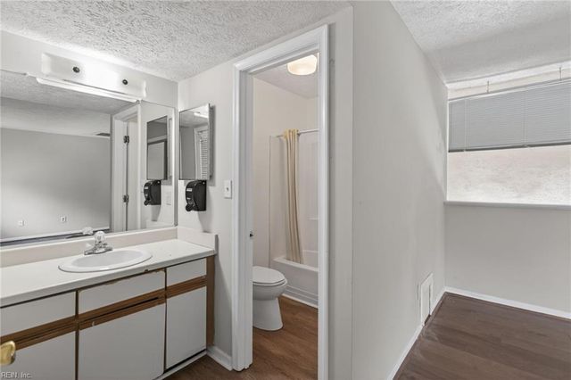 223 Pacific DR, Hampton, VA 23666
