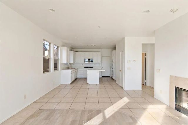 16757 Escalon, Fontana, CA 92336