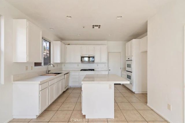 16757 Escalon, Fontana, CA 92336