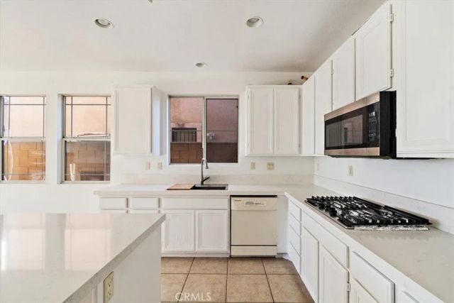 16757 Escalon, Fontana, CA 92336