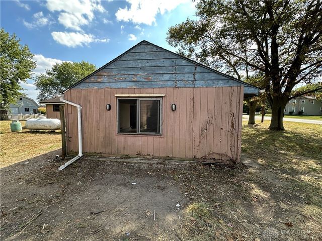 2960 N Diamond Mill Road, Dayton, OH 45426