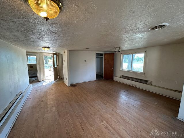 2960 N Diamond Mill Road, Dayton, OH 45426