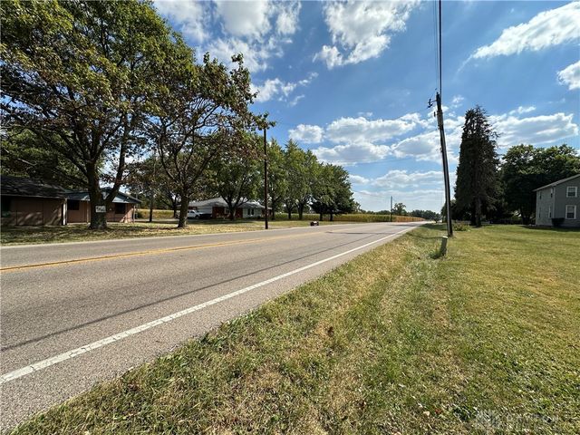 2960 N Diamond Mill Road, Dayton, OH 45426