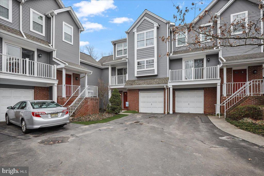 72 E SHREWSBURY PL, Princeton, NJ 08540