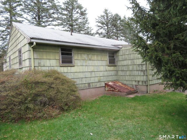 130 Woodland Street, Manchester, CT 06042