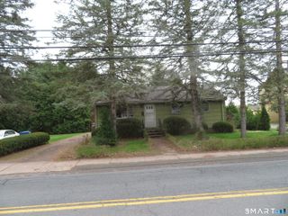 130 Woodland Street, Manchester, CT 06042
