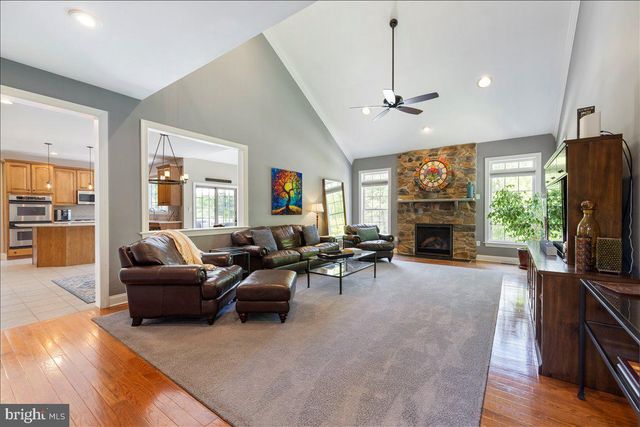 104 PICKWICK DR, Doylestown, PA 18901