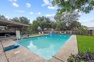 8526 Tanbark Dr, San Antonio, TX 78240