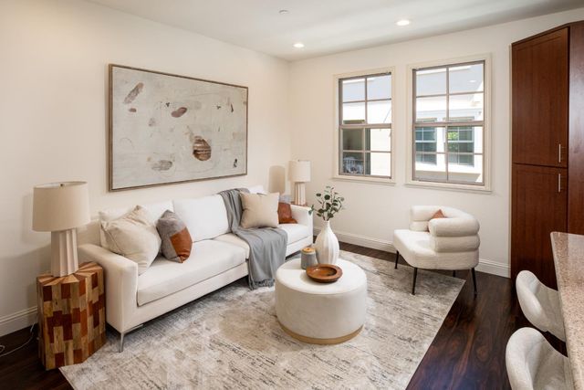 118 Minaret Avenue, Mountain View, CA 94043