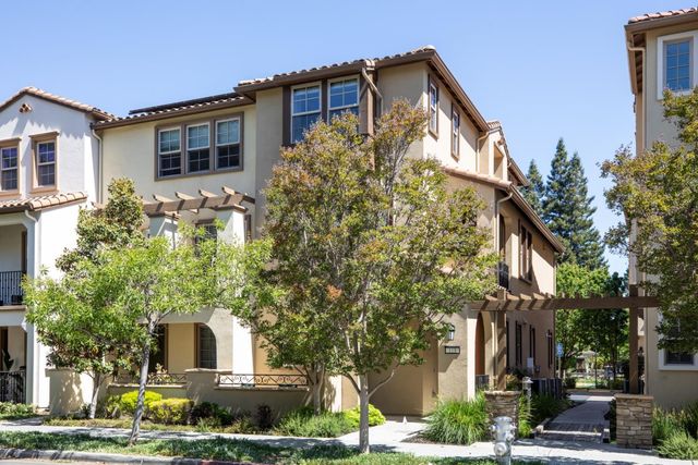 118 Minaret Avenue, Mountain View, CA 94043