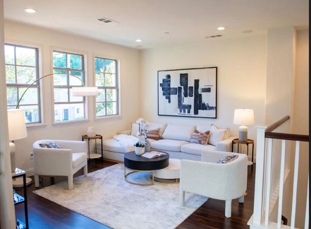 118 Minaret Avenue, Mountain View, CA 94043