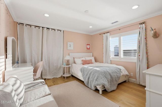 3358 Crossland Street, Thousand Oaks, CA 91362