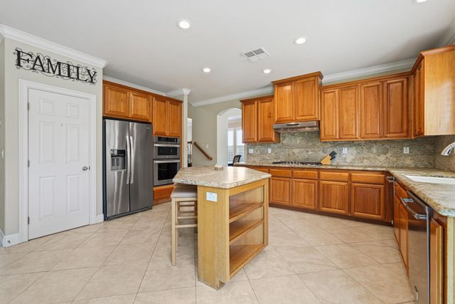 3210 Lori Ct, Roseville, CA 95747