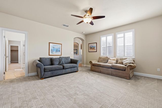 3210 Lori Ct, Roseville, CA 95747