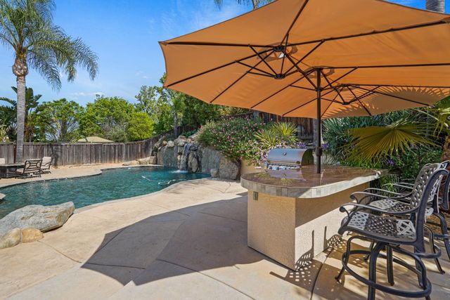 3210 Lori Ct, Roseville, CA 95747