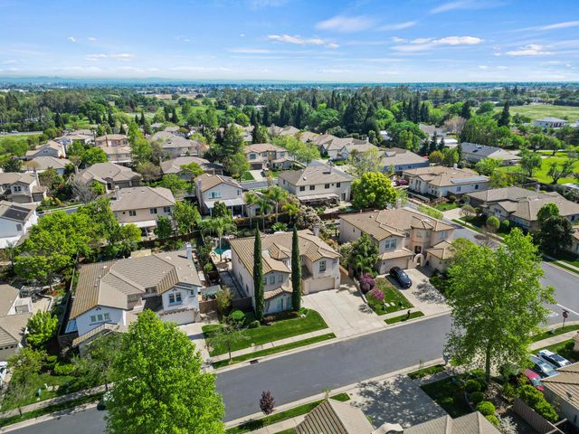3210 Lori Ct, Roseville, CA 95747