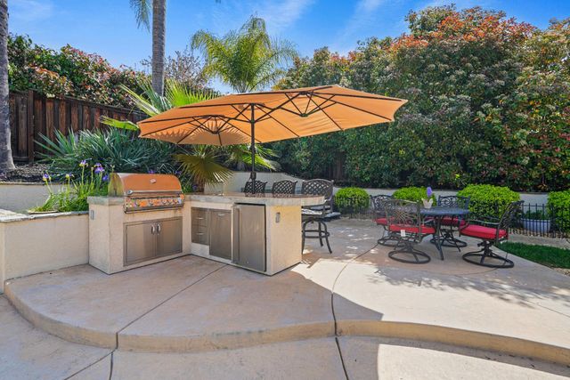 3210 Lori Ct, Roseville, CA 95747