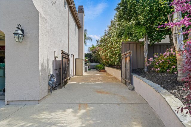 3210 Lori Ct, Roseville, CA 95747