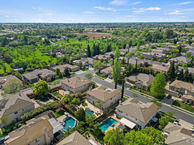 3210 Lori Ct, Roseville, CA 95747