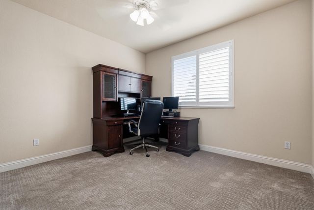 3210 Lori Ct, Roseville, CA 95747