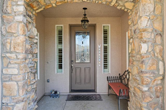 3210 Lori Ct, Roseville, CA 95747