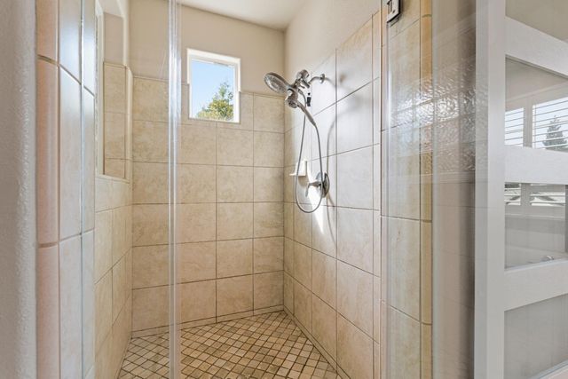 3210 Lori Ct, Roseville, CA 95747