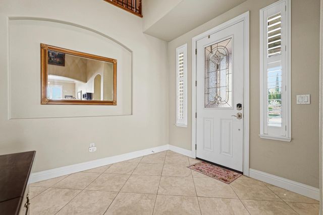 3210 Lori Ct, Roseville, CA 95747