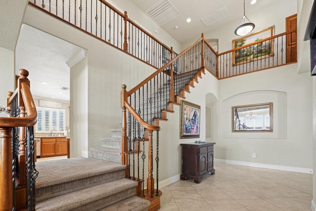 3210 Lori Ct, Roseville, CA 95747