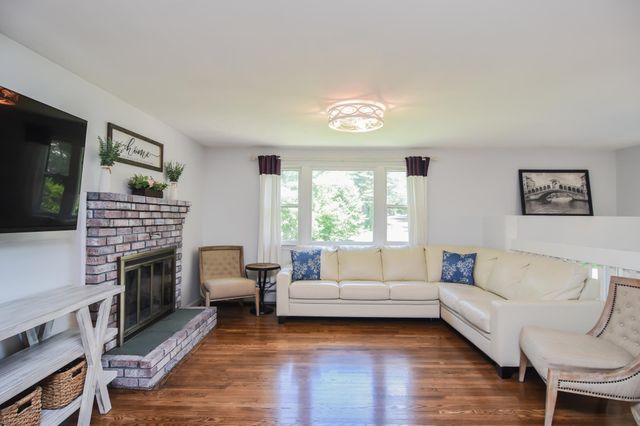 3 Greenleaf Street, Merrimack, NH 03054
