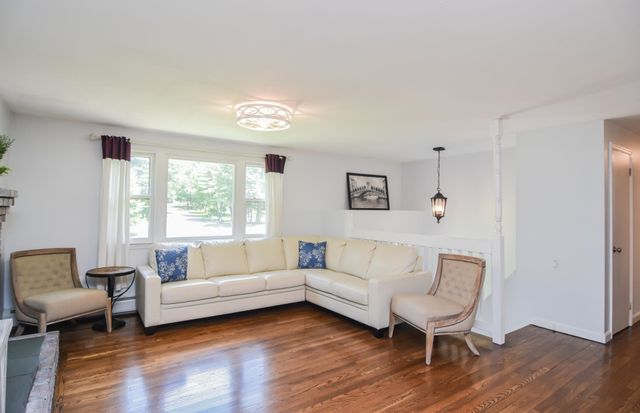 3 Greenleaf Street, Merrimack, NH 03054