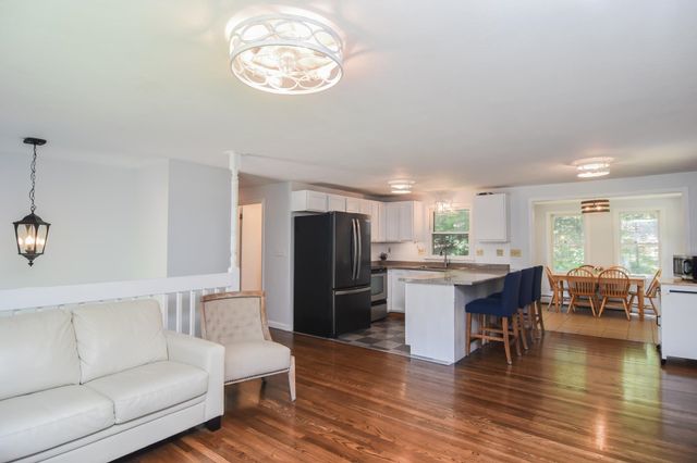 3 Greenleaf Street, Merrimack, NH 03054
