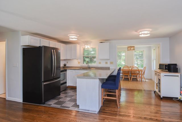 3 Greenleaf Street, Merrimack, NH 03054